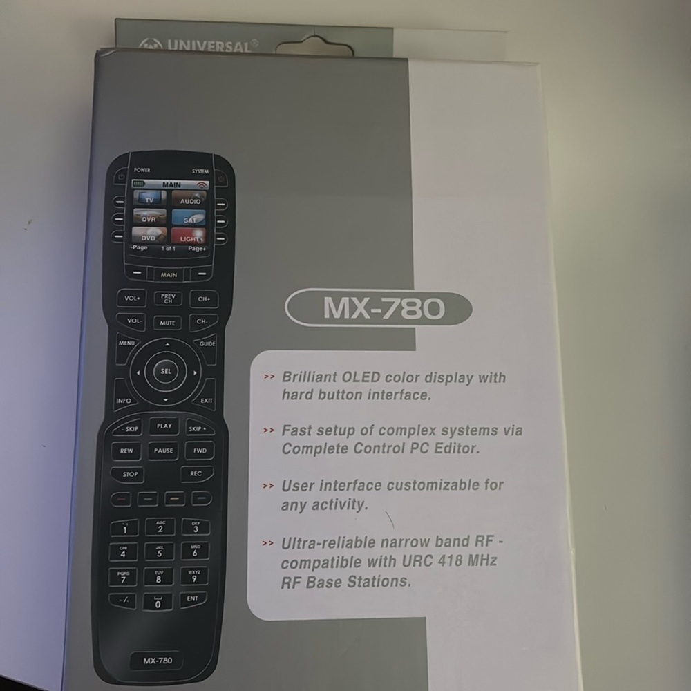 Brand new in Box Universal  MX-780 Remote